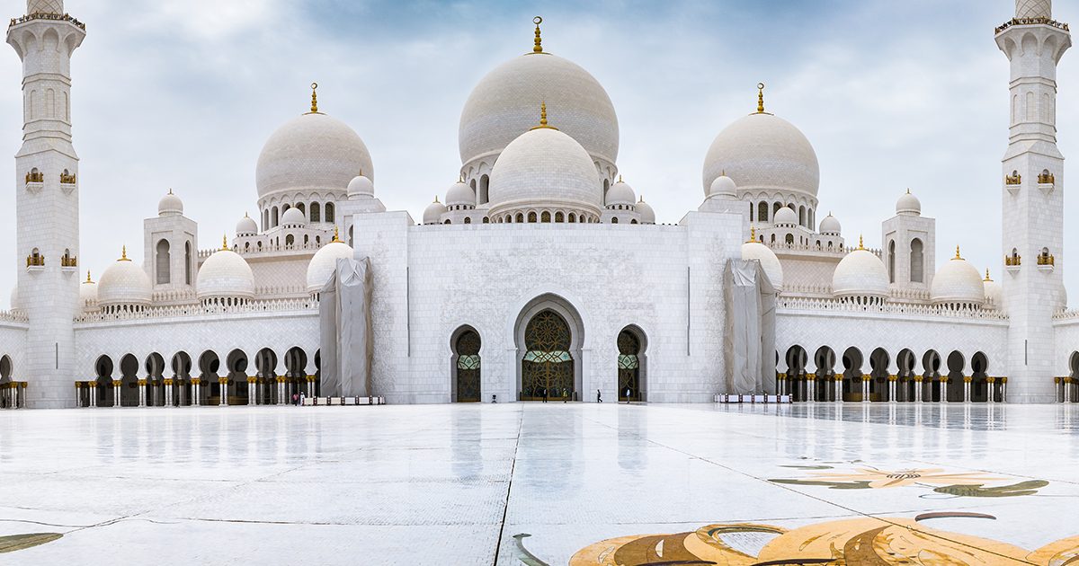 Sheikh Zayed Grand Mosque in Abu Dhabi